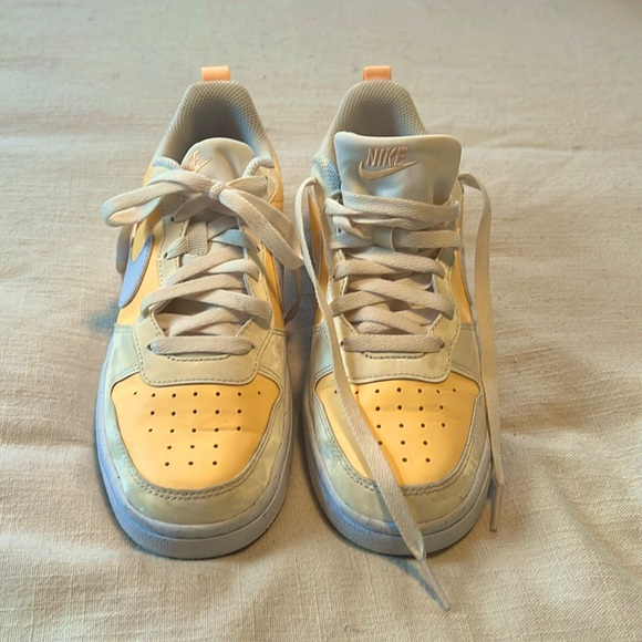 Nike Court Borrow Low Top - Picture 2 of 6